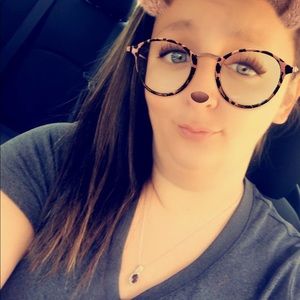 Meet your Posher, Kayla